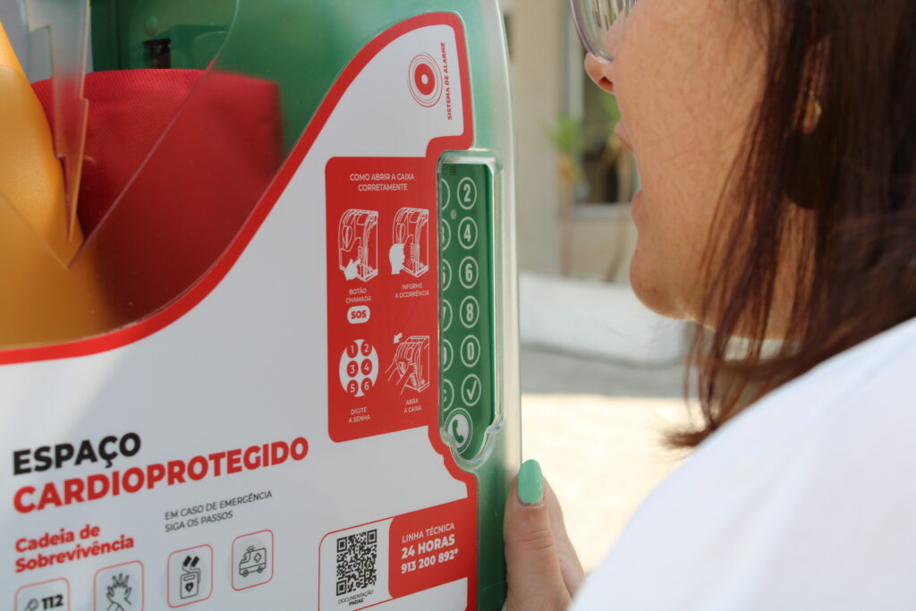 Caixa de DAE com ativação na via pública